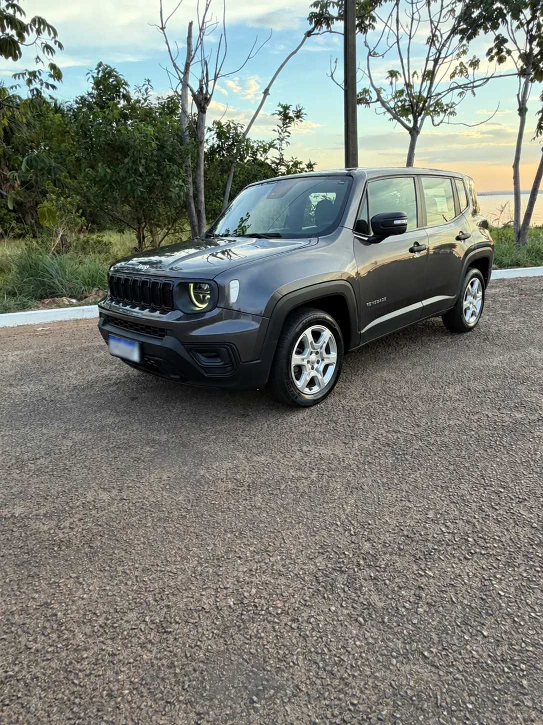Jeep Renegade Sport T270, foto 1 de 5